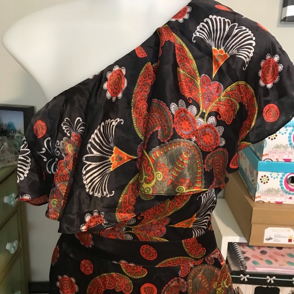 Dress - Picture 2 of 6